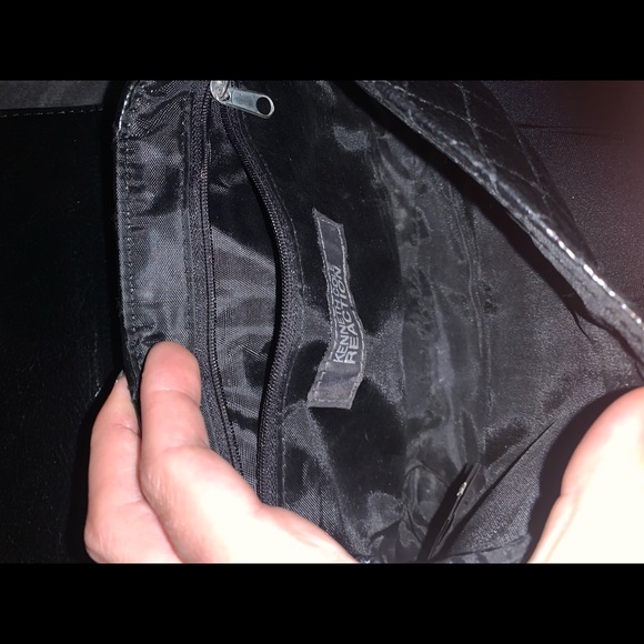 Kenneth Cole Reactions Bag - Picture 4 of 5